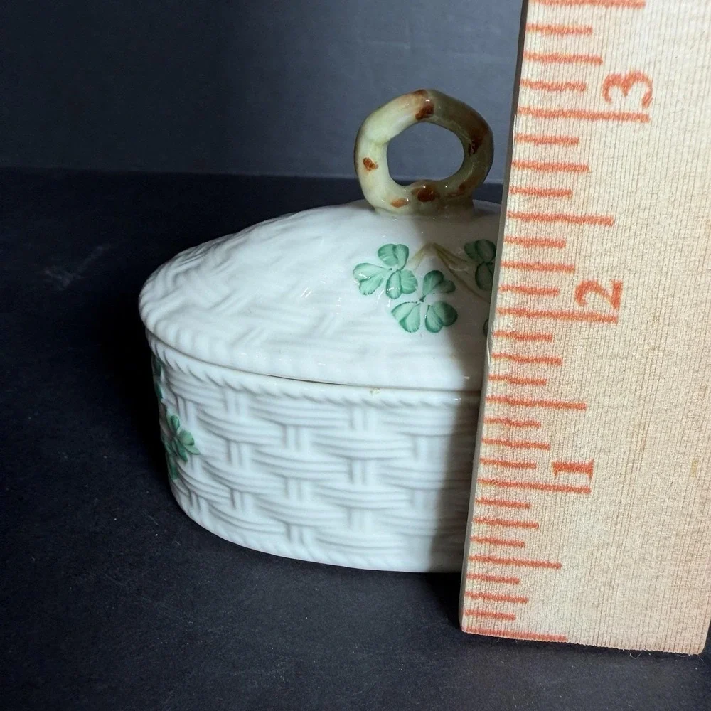 Vtg BELLEEK Ireland Porcelain Lidded Trinket Box Shamrocks Basketweave